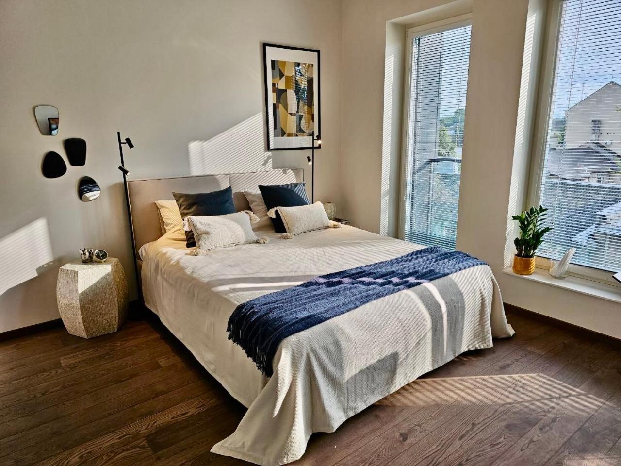 Elegance Apartment - City Centre Free Parking Tallin Zewnętrze zdjęcie