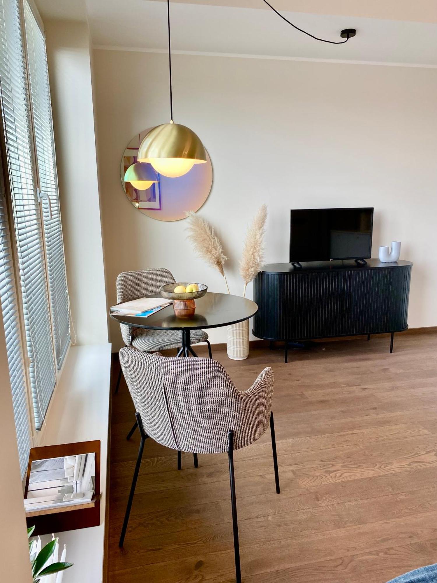 Elegance Apartment - City Centre Free Parking Tallin Zewnętrze zdjęcie